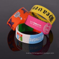 Factory promotional custom 1 inch silicone wristbands no minimum